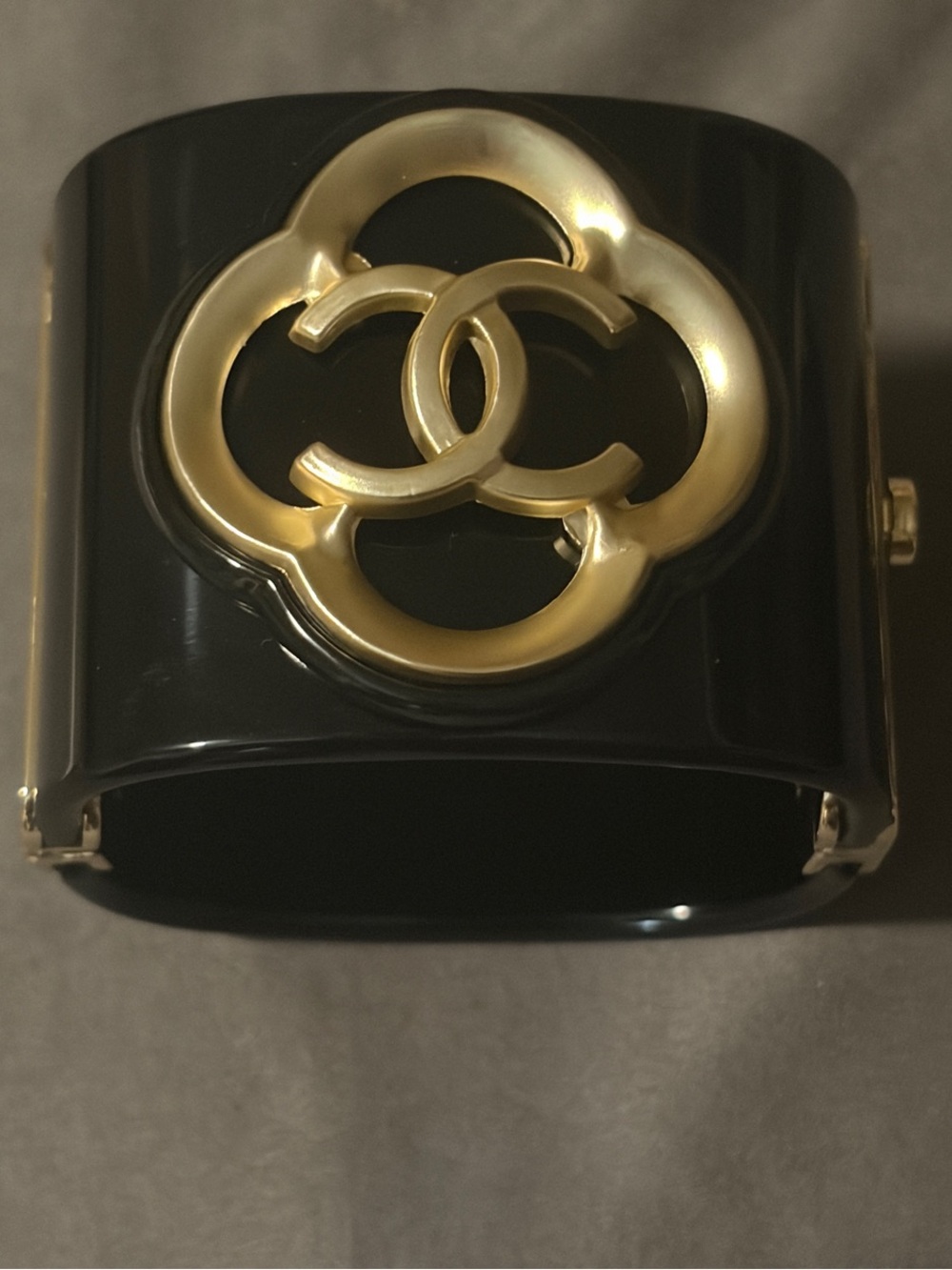 ✨ 🖤   Chanel CC Cuff   🖤✨ - Picture 9 of 15